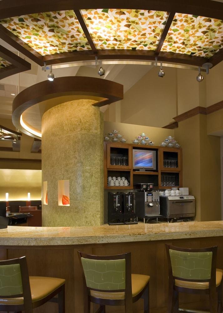Hyatt Place Airport 3*