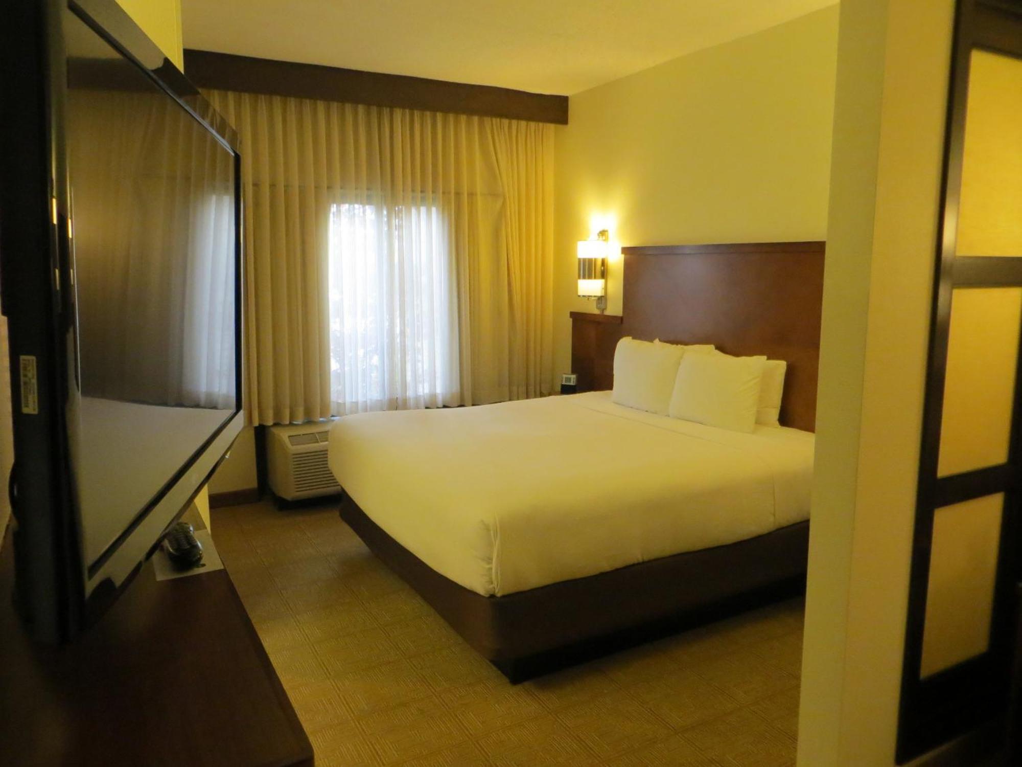 Hotel Hyatt Place Airport 3*