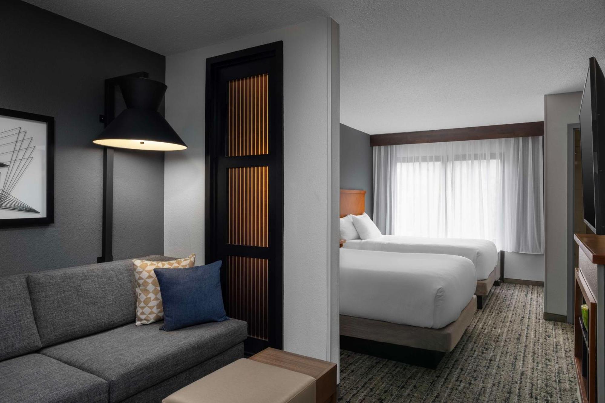 Hyatt Place Airport